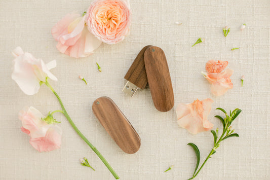 Walnut Wood Round Cut with Swivel USB 3.0 High Speed