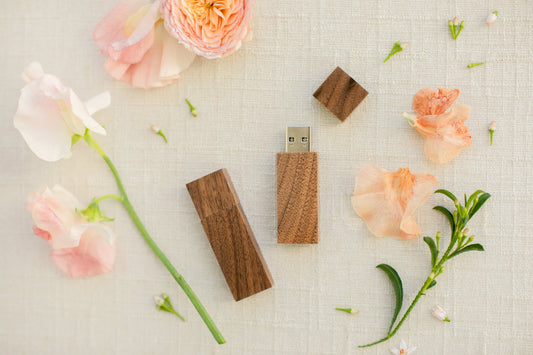 Walnut Wood Square Cut with Cap USB 3.0 High Speed